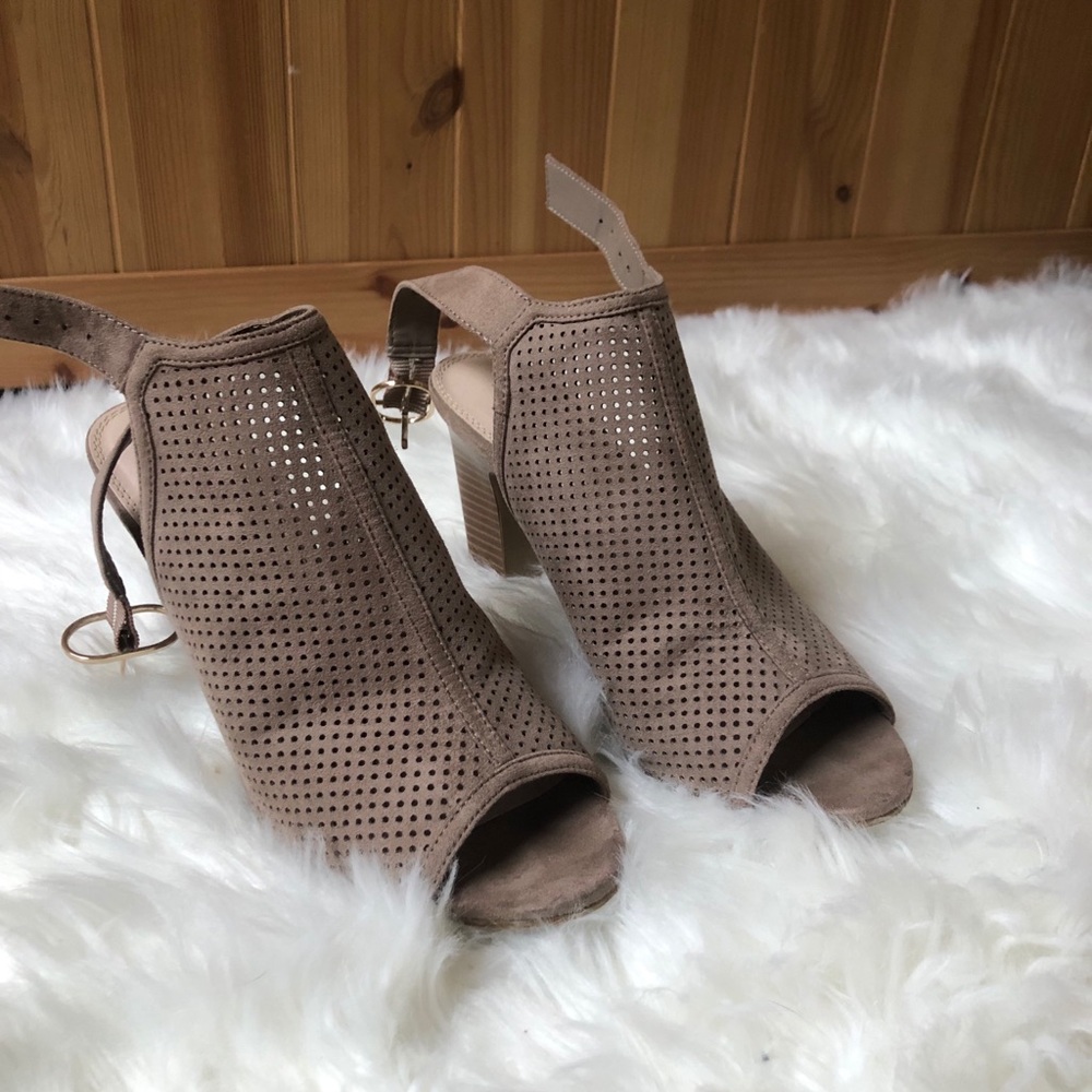 Kelly & Katie Cadasa Shoe